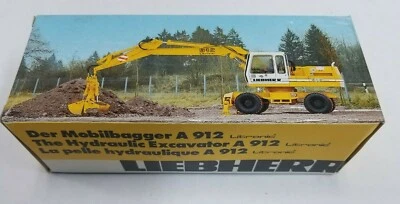 Conrad 2822 Liebherr a 912 Hydraulic Bagger Mobile  1:50 Boxed - Image 1 of 4