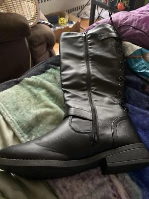 woman’s stylish boots  - Image 1 of 3