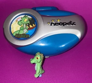 Y2K VINTAGE 2003 TIGER ELECTRONIC POCKET PORTABLE NEOPETS PLAYER KRAWK Complete - Picture 1 of 5