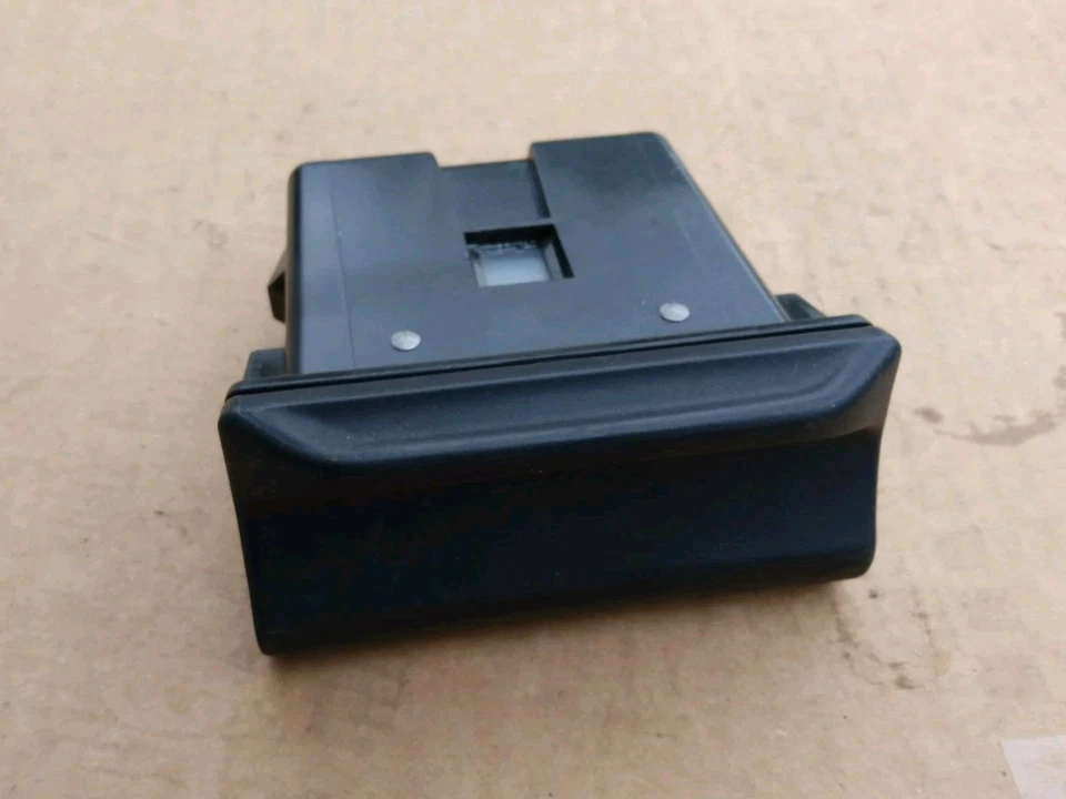 92-96 USDM Raro Genuino PRELUDE SS0 Si Radio Consola Central Cenicero CENICERO  Foto 1 de 4