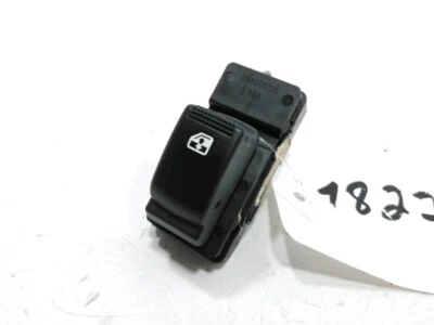 COMMANDE LEVE-VITRE ARRIERE GAUCHE KIA CARNIVAL 2 (06/2006 09/2010) / NE 182715 - Photo 1/2