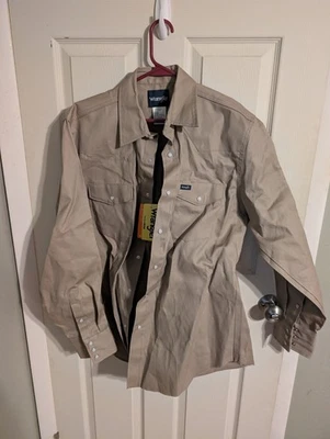 Wrangler Men's Cowboy Cut Western Long Sleeve Snap Work Shirt Lg Khaki MS70319 - Image 1 of 4