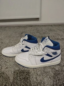Nike Air Jordan 1 Mid SE NEU GR. 45,5 (FN5215-141) - Bild 1 von 5