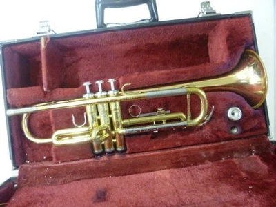 雅马哈 YTR-3325 小号金风仪器操作确认带硬壳 — 第 1/4 张图片