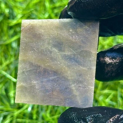 526.50 Ct - Natural 100% Very Good Rough Bi-Color Blue Sapphire From Madagascar - Image 1 of 4