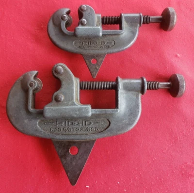 Lot of 2 RIDGID Pipe Cutters No. 0 5/8 to 2 1/8 O.D. & No. 00 to 1-1/8 w-Reamer - Image 1 of 4