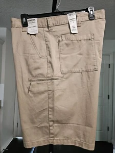 Levi Strauss Signature Gold Men's Big & Tall Utility Cargo Khaki Shorts Sz 46 - Picture 1 of 3