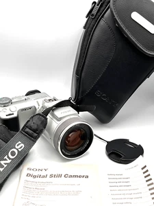 Sony DSC F717 - 5MP Digital Camera - Zeiss Vario Sonnar Lens [ excellent ] - Foto 1 di 15