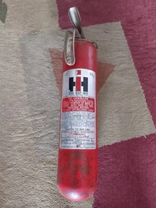 Vintage INTERNATIONAL HARVESTER Fire Extinguisher - Picture 1 of 7