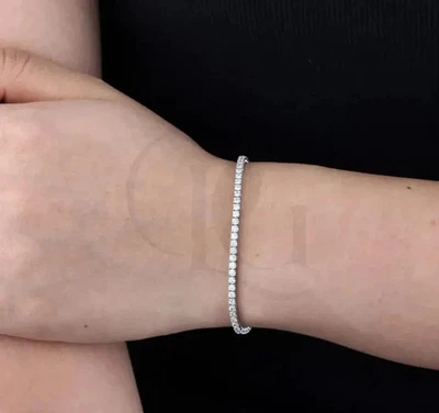 Brazalete de tenis para mujer de corte redondo de 3,20 quilates enchapado en oro blanco de 14 quilates Foto 1 de 4