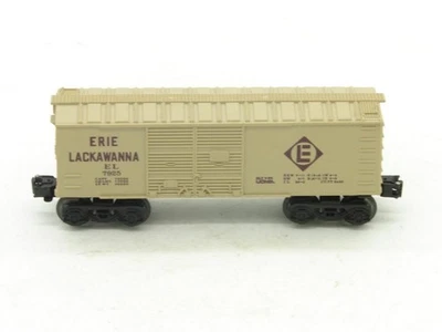Lionel O Gauge O-27 Erie Lackawanna Box Car 7925 - Image 1 of 4