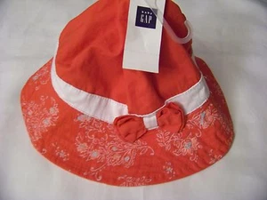 New Baby Gap Bucket Hat Infant-Toddler. 0-6 Months Color Red/Flower 100% Cotton - Picture 1 of 4