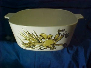 Vintage CORNING WARE 2 1/2 Quart CASSEROLE Dish NATURES BOUNTY Pattern # 2 - Picture 1 of 3