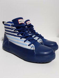 blue high top tennis shoes