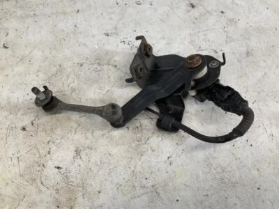 15 Lexus RC350 2015 3,5 L AWD unidad sensor de altura trasero B Foto 1 de 4