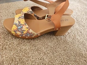 Style co Sandals 11 Floral Heels Brown Multicolor  - Picture 1 of 4