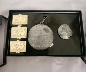 2015 Star Wars Weekends exclusive Death Star Pin set. Very rare. Only 600 made.  - Picture 1 of 10