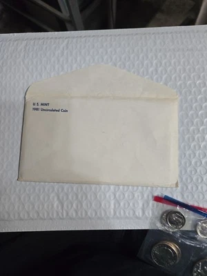 1981 P & D US Mint Set United States Original Government Packaging Free Shipping - Image 1 of 4