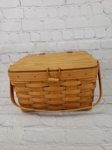 Longaberger 2000 Natural Medium 12 X 12 Inch Picnic PIE Basket & Wood Riser Cover