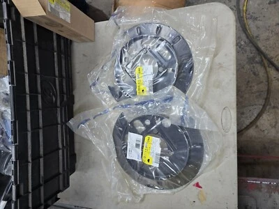 2002-2009 Brake Baking Plates GM #15158973 and #15158972 Foto 1 de 3