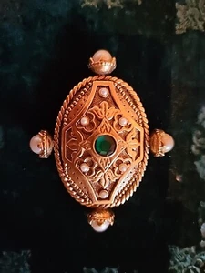 Vtg RARE Vatican Library Collection Brooch Emerald Crystal Ctr W/pearls 2.5x2" - Picture 1 of 12