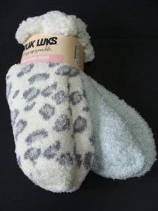 NWT MUK LUKS 2 Pairs Women's Short Cabin Socks One Size Non-Skid Slipper New - Picture 1 of 2