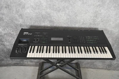 Yamaha SY77 Synthesizer - Image 1 of 4