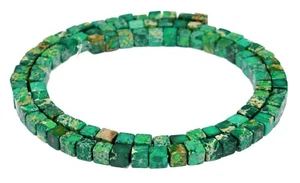 😏 Impressionen Jaspis Perlen grüne Würfel ca. 4,5 mm Edelsteinperlen Strang 😉 - Picture 1 of 1