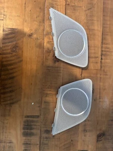 Audi A5 8T Coupe Rear Pair Of B&O Grey Speaker Grill Cover 8T0035436A 8T0035435A - Picture 1 of 6