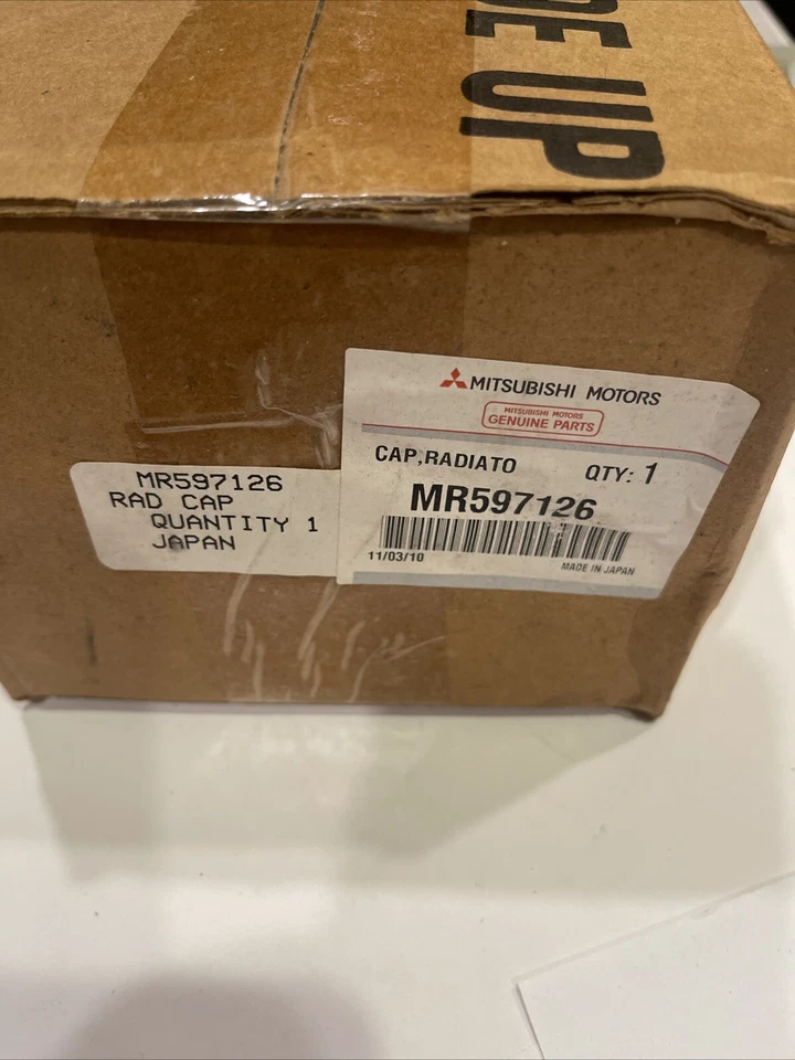 Mitsubishi Genuine Radiator Cap MR597126. New Unopened Box - Image 1 of 1