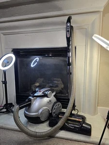 Hoover S3765 Bagless Wind Tunnel Canister Vacuum Cleaner For Parts Or Repair Onl - Picture 1 of 18