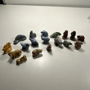 Lotto 18 statuine Wade Whimsies Inghilterra tè rosa rosso, elefanti scimmie animali - Foto 1 di 20
