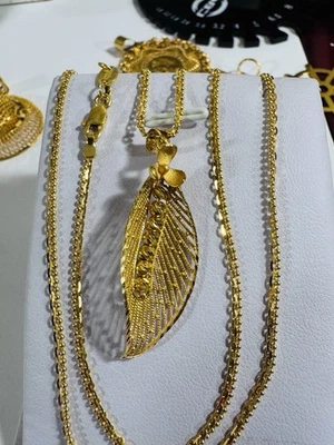 Saudi Dubai 22K Solid 916 Real Gold Flower Leaf Necklace 20” Long 8.9g 2.2mm - Image 1 of 4