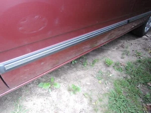 VOLVO 740 / 760 Right Front / Passenger Door BODY SIDE MOLDING Section - Picture 1 of 18