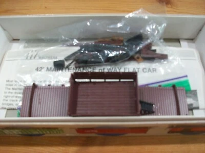 HO Scale Walthers 932-5562 52' Steel Frame Flat Car "Southen Pacific" - Image 1 of 4