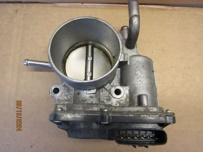 Toyota Highlander 2013 unidad de control del cuerpo del acelerador del motor 3,5 L fabricante de equipos originales 73.843 millas Foto 1 de 4