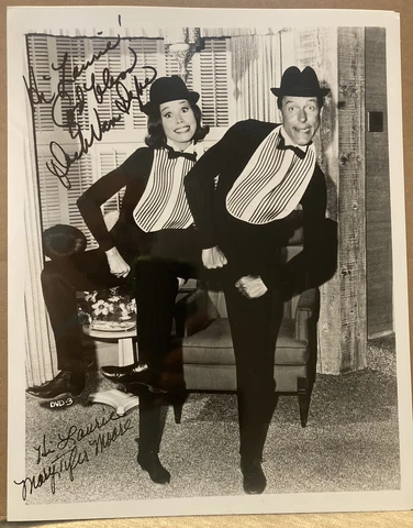 DICK VAN DYKE & MARY TYLER MOORE Hand Signed Autographed 8 X 10 PHOTO W/COA PSA Cover