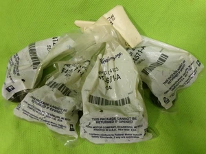 16 NOS OEM FORD F4TZ-6571-A Valve Stem Seals 7.3 Powerstroke Diesel - Picture 1 of 2