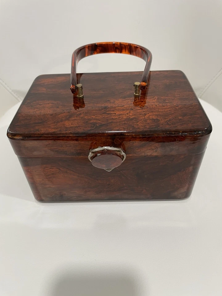 GORGEOUS 1950'S WILARDY TORTOISE SHELL COLORED LUCITE PURSE  7" X 4 1/2" X 4" - Image 1 of 4
