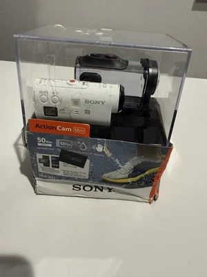 Sony HDR-AZ1 Action HD Camera With Waterproof Case Battery NIB G - Image 1 of 4