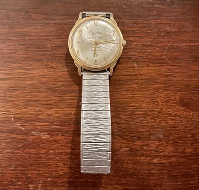 14 karat Lucien Piccard men's wristwatch 1963 - Image 1 of 4