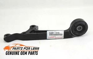 52380-71010 TOYOTA GENUINE Fortuner Hilux SUPPORT, FRONT DIFFERENTIAL, NO.1 OEM - Picture 1 of 3