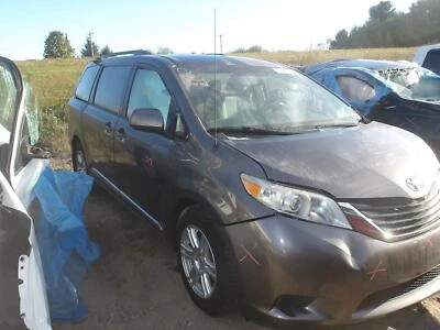 Used Front Left Drive Axle Shaft fits: 2011 Toyota Sienna Front Axle 6 cylinder — 第 1/4 张图片