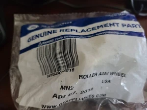 DRYER ROLLER WHEEL ASSEMBLY WE03X10016 GE Appliances - Picture 1 of 4