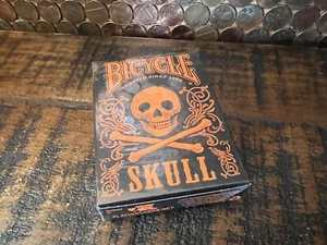 TESCHIO ARANCIONE BICICLETTA MAZZO DI CARTE DA GIOCO NUOVO SIGILLATO 💣 - Foto 1 di 2