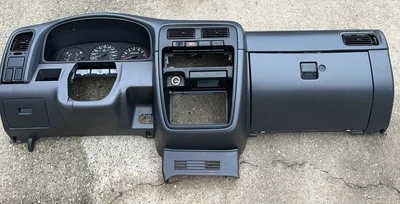 1993-1997 Nissan D21/Pathfinder/atomatic Trans Complete Dashboard/cluster 169kmi - Image 1 of 4