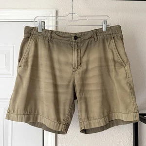 Buck Mason Herrenshorts oliv khaki grün Baumwolle - Bild 1 von 5