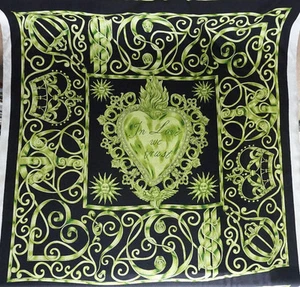 100% Silk Fabric 1.2yd Luxury Jacquard Silk Green Retro Heart Pattern Print 44" - Picture 1 of 4