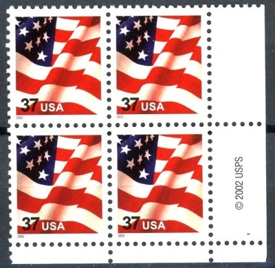 Waving Flag 37 Cent Denominated ZIP Block of 4 (USPS 2002) LR MNH Scott's 3629f - Image 1 of 2