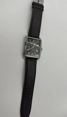 VTG Liz Claiborne Watch Large Dark Brown Wristwatch CLM1102 Analog needs battery - Изображение 1 из 4